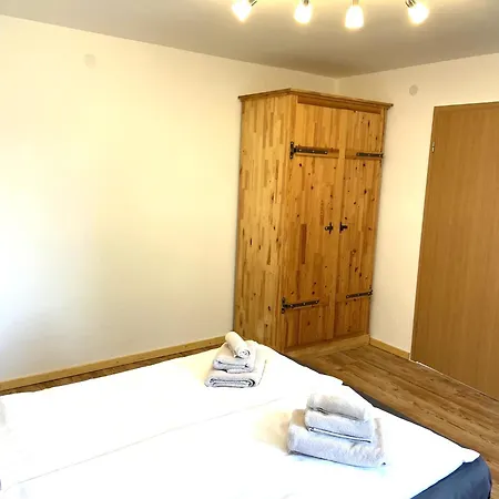 Monteurwohnung Dornfelder Apartamento Kitzingen